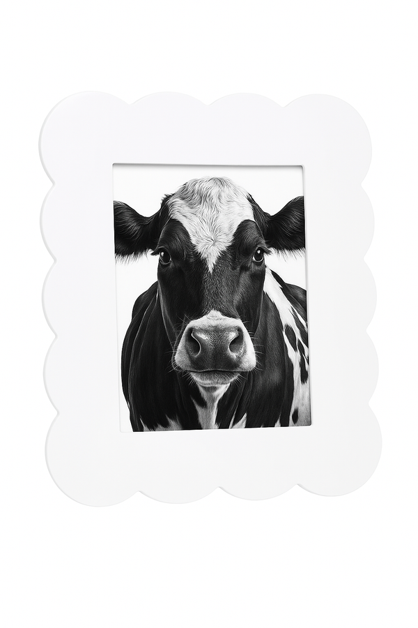 Scalloped Photo Frame White