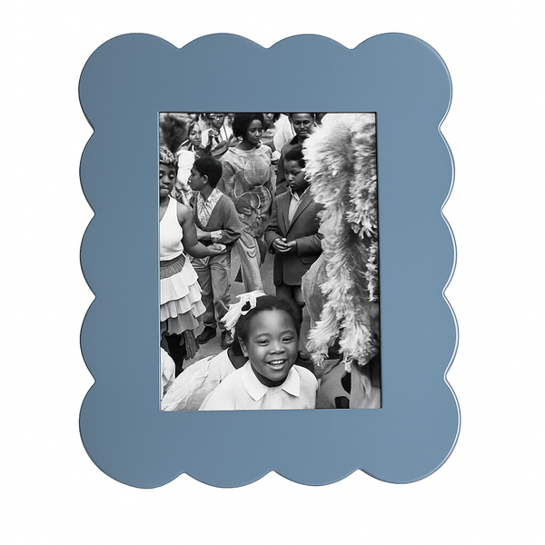 Scalloped Photo Frame Chambray