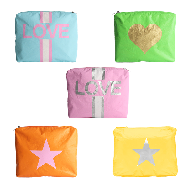 Pouch w Love Nlue